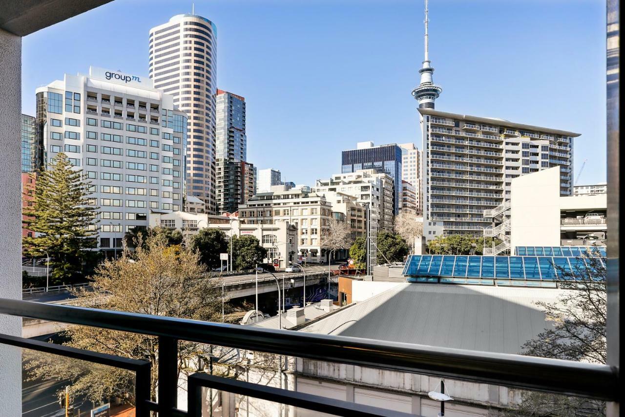 Cbd Viaduct Harbour Resort Auckland Room photo