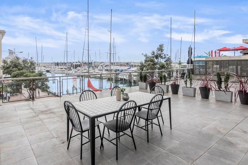 Cbd Viaduct Harbour Resort Auckland Exterior photo